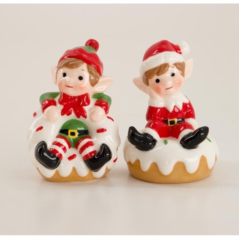 Cracker Barrel Elves on Donuts Salt and Pepper Shaker Set Christmas Holiday NWT
